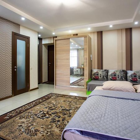 Botanical Garden Area Apartment Kharkiv Exterior photo