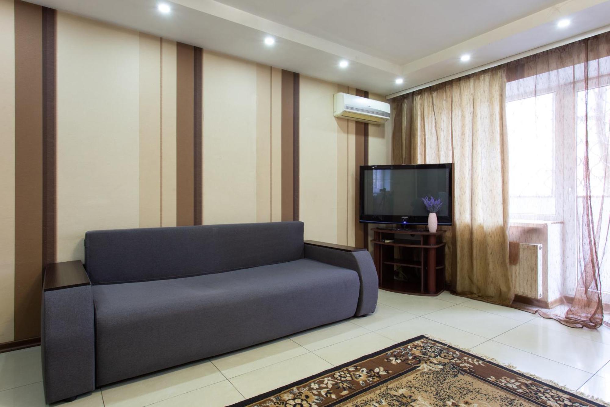 Botanical Garden Area Apartment Kharkiv Exterior photo